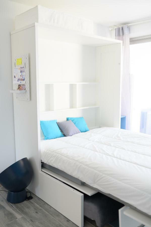 Studio En Centre Ville Avec Garage Et Wifi Ла-Гранд-Мот Экстерьер фото